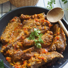 フライパン一つで楽々♪スパイスだけで作る真夏のアツアツスペアリブカレー