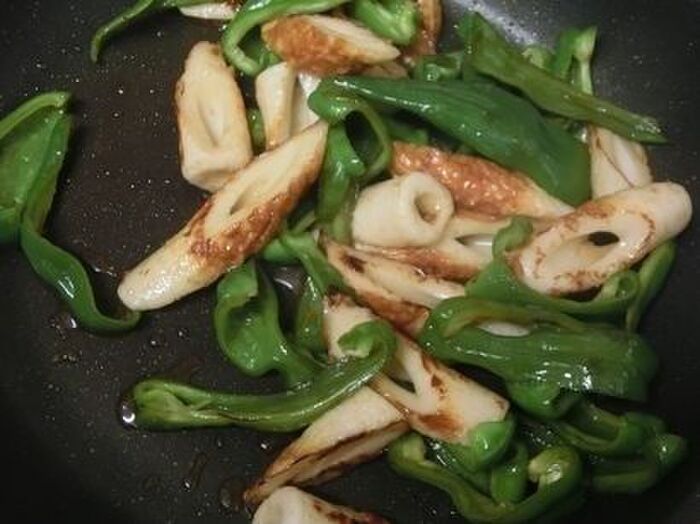 2.たれを入れて味付けする