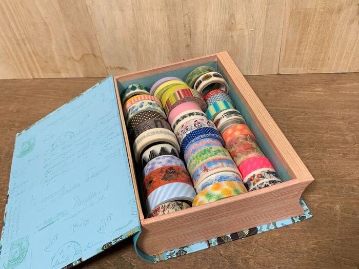 マステ収納はダイソーのブック型ボックス