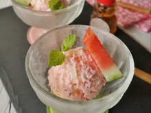 袋に入れてモミモミするだけ!スイカのミルクソルベ