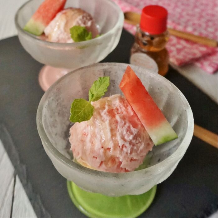 袋に入れてモミモミするだけ!スイカのミルクソルベ
