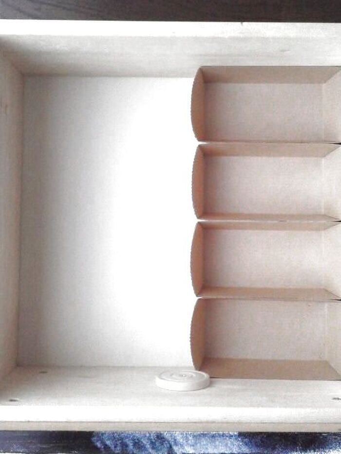 ちなみに…サイズ:(内寸)約横32×縦30×高さ13cmの引き出しです。