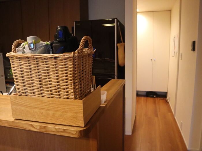 毎日使う水筒は「いってきます」と「ただいま」の通りすがりで取って戻せる、ラクチン収納です。