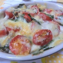 レンジとグリルで6分☆ エリンギとトマトのバジルチーズ焼き