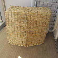 エアコン室外機の日よけで節電効果を期待☆