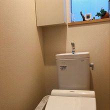 トイレ掃除は埃取りから