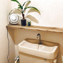 ダイソー商品で窓なし蒸し暑いトイレを快適に˚✧₊⁎