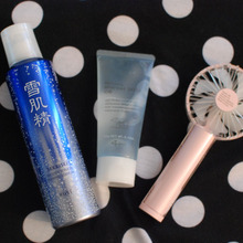 冷たい化粧品やハンディファンを積極的に