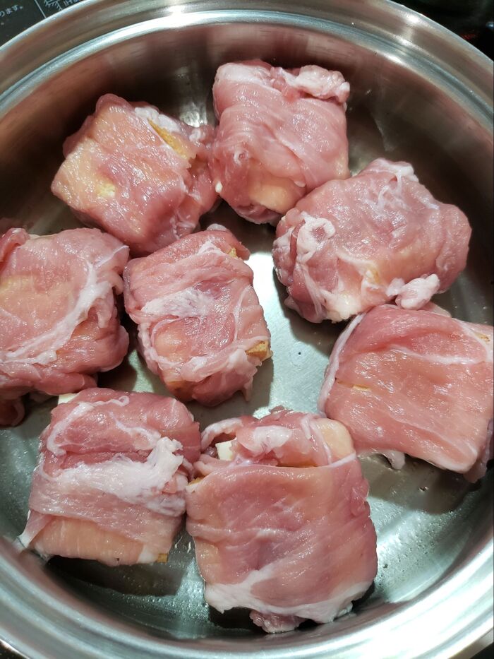 1に豚肉を巻いてやく