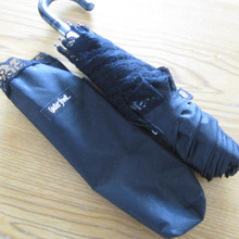 軽いだけでなくUVカットも!の傘☆