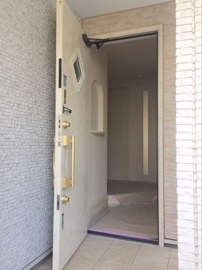 玄関を養生
