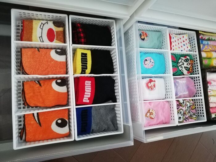 仕切りかごを使って小物の指定席を作る