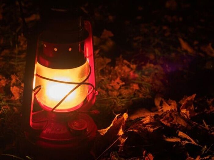 モード変更で手ぶれを防ぎ、あたたかな光をキャッチ!