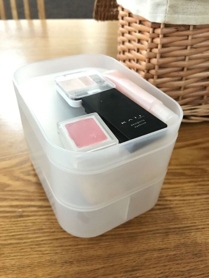 無印良品でコスメ収納を見直しました。