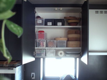 吊り戸棚収納には「セリア」のメッシュボックスがオススメ!