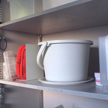 「無印良品」のバケツのフタで定位置管理!片づけが楽チンに