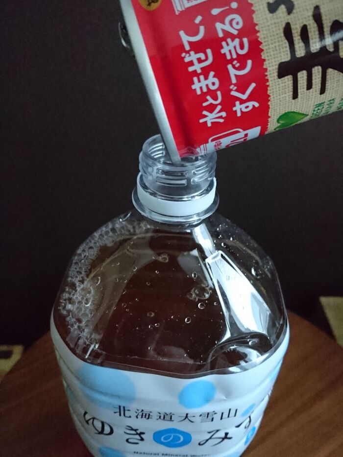 濃縮麦茶入れまーす