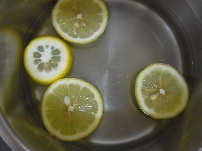 シロップを作ります。