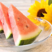 これでみんな大満足!甘さが同じになるスイカの切り方