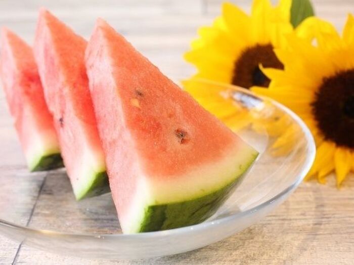 これでみんな大満足!甘さが同じになるスイカの切り方