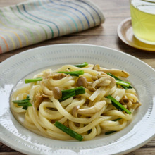 カレー風味で食欲アップ 豚ニラ焼きうどん