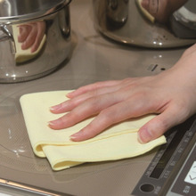 【キッチンの油汚れに!】水拭きだけでピカピカに。キッチン家電お掃除の強い味方!