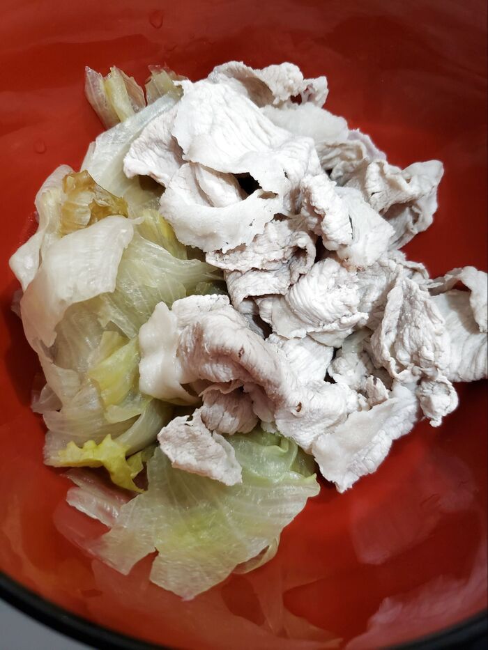 余りがちなレタスをメインに!