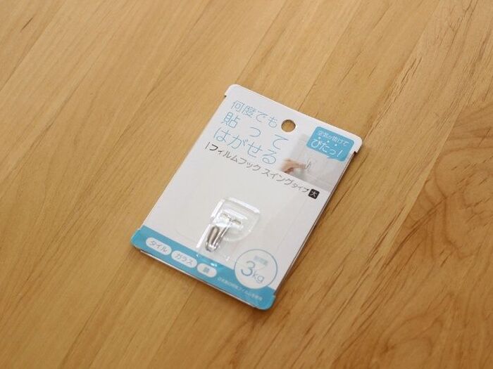 セリアのフィルムフック・スイングタイプ