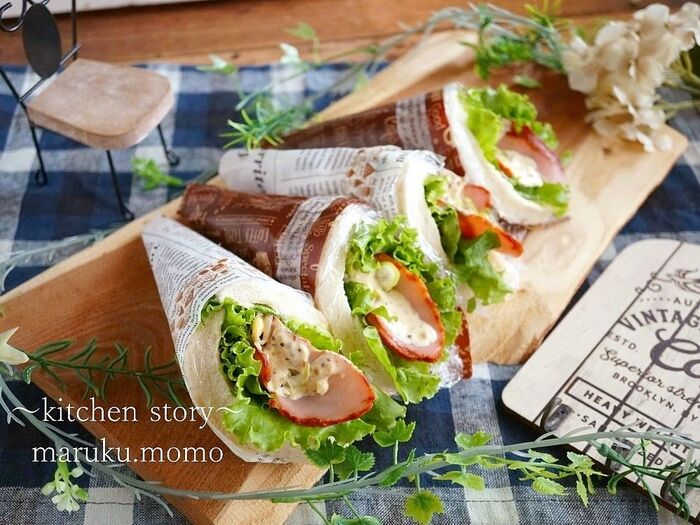 チャーシューと大豆もやしのブーケサンド♪(具だくさんの巻き方のコツ!)