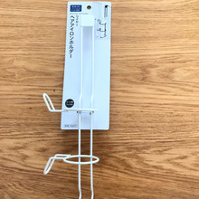 熱いままでもサッと刺すだけ。ヘアアイロンホルダー