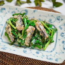 3分以内で完成!材料4つで超簡単!満足!なもう1品【ニラとオイルサーディンの胡麻和え】