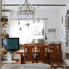 話題のスタイリッシュな『壁寄せTVスタンド』でTV周りがスッキリ♪