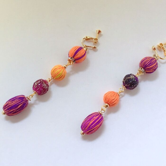 プチプラハンドメイド♡手毬風ハロウィンイヤリング