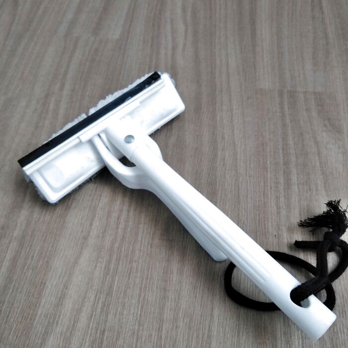 1本でブラシとワイパーというだけではないのが素晴らしい☆