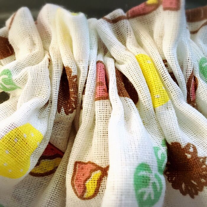 上を縫うと絞った時に可愛い。