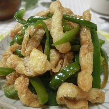 やみつき♪ ピーマンと油揚げだけの青椒肉絲風