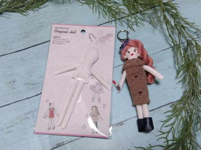 セリアの商品で人気のドールチャームが作れちゃう!