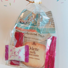 英字新聞でギフトラッピング♪