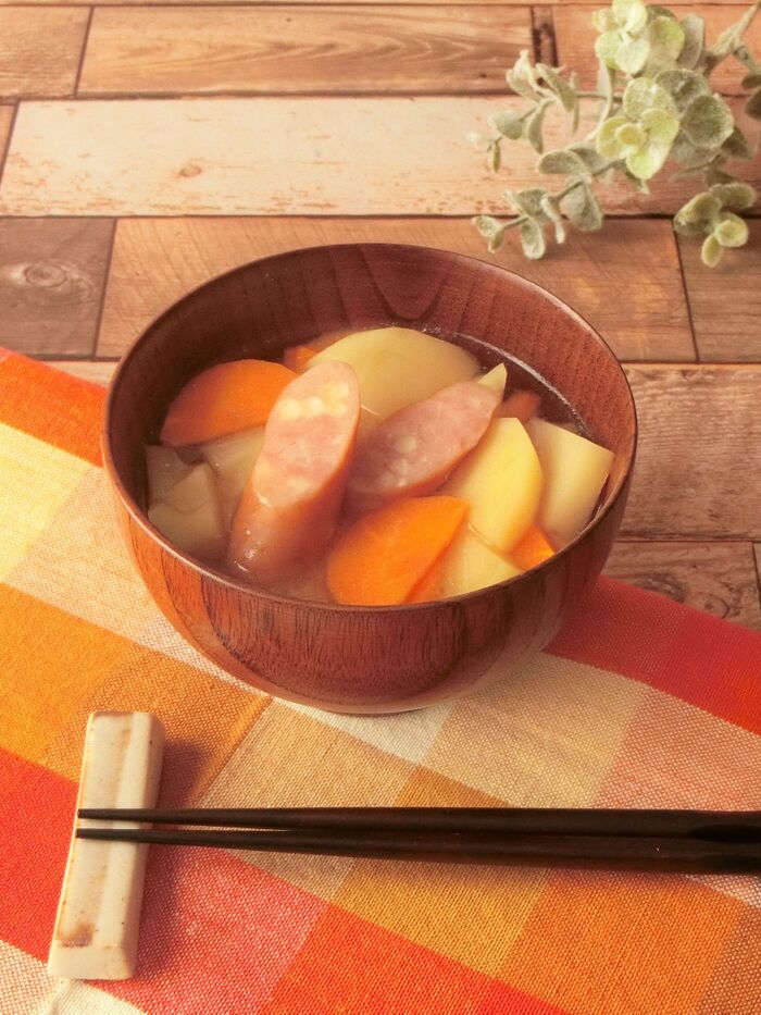 レンジで簡単★シャウエッセン味噌汁
