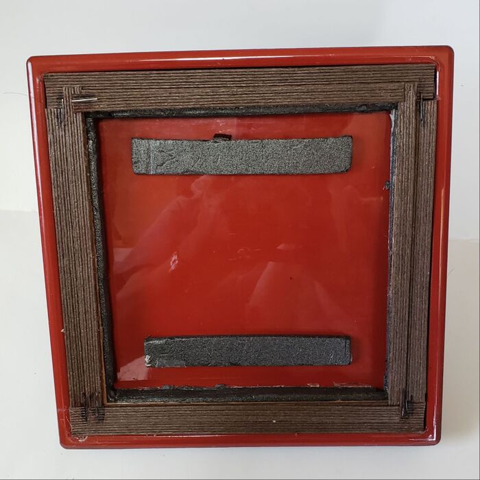 3、仏像柄のアンティーク小物入れの蓋部分を作る。