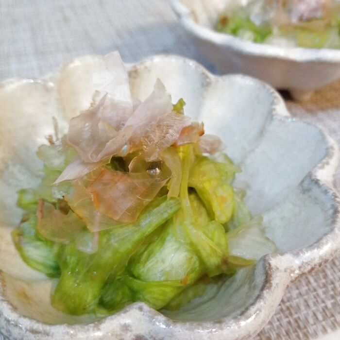 簡単!ちぎって揉むだけ「レタスの和風サラダ」
