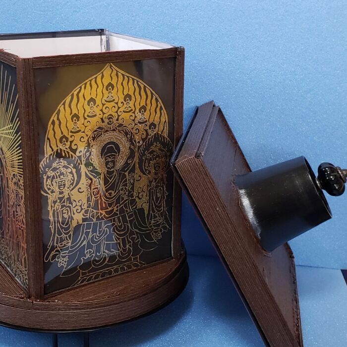 6、スクラッチアート(仏像)の時計付き小物入れの完成。