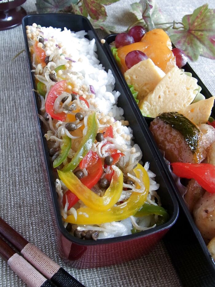 週2日から始めるお弁当🍱「パプリカちりめん山椒」