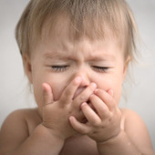 赤ちゃんの生活リズムや睡眠について。昼夜逆転はなぜ起こるの?