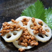 白出汁レンコンと納豆の和え物