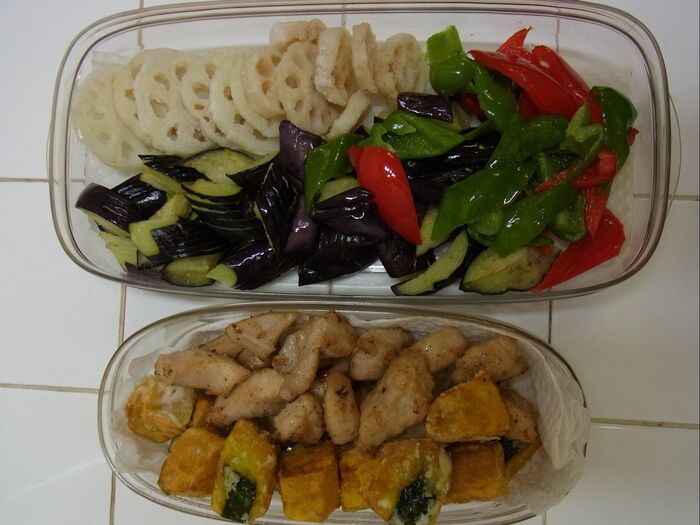 揚げ野菜と鶏胸肉。