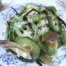 塩もみではなく、レンチン♪ きゅうりとオクラと茗荷の塩昆布和え