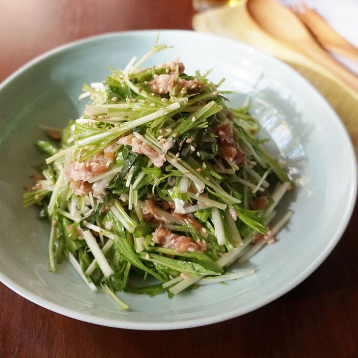 さっぱり美味しいヘルシー副菜!水菜とツナの梅しそサラダ