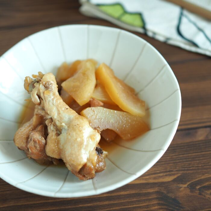 煮込んでもおいしい青パパイヤ!めんつゆで手羽元煮込み