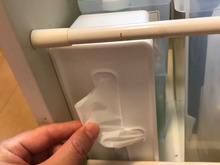 よく使うものはすぐ近くに!100均のプラケースでレジ袋収納